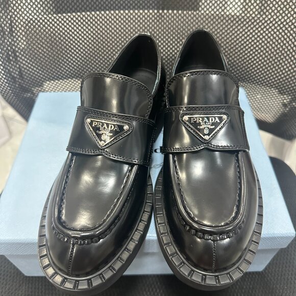 Women’s Prada Loafers 👞 - Picture 1 of 6